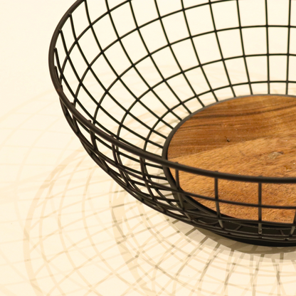 Iron wire banana basket with acacia wood base for modern fruit display